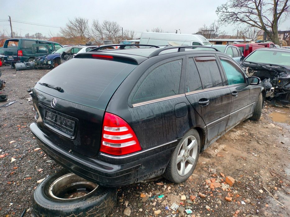 Dezmembrari  Mercedes-Benz C-CLASS (W203)  2000  > 2007 C 180 Kompres