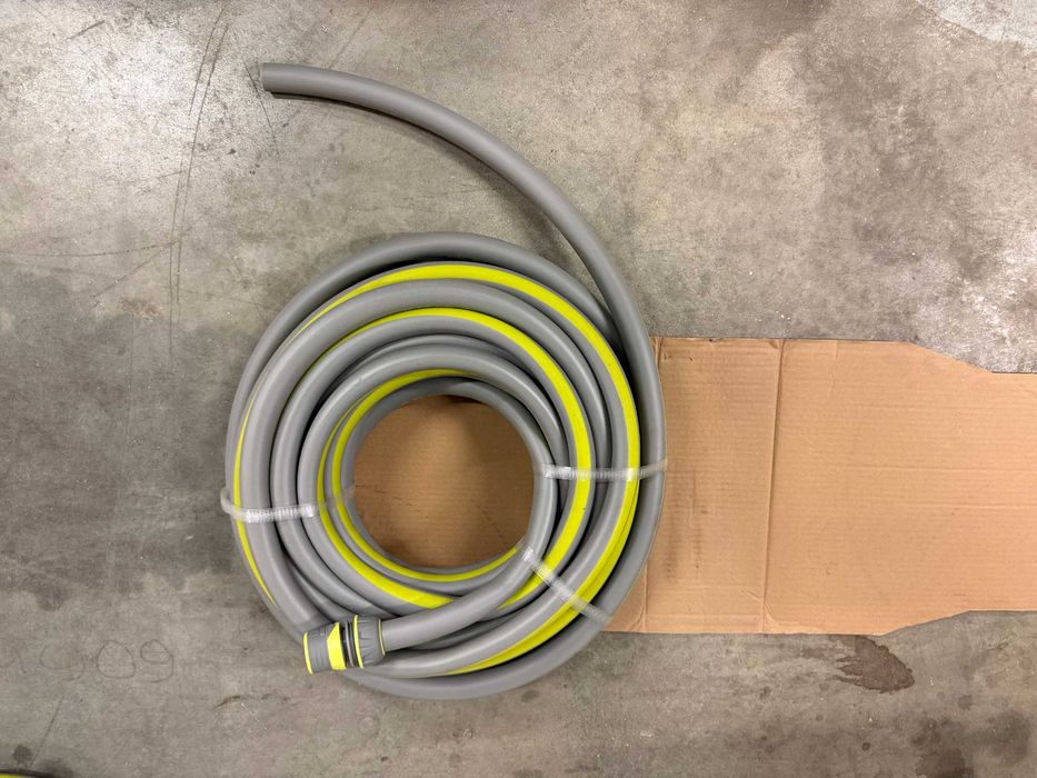 Маркуч градински трислоен 3/4" 20m /Маркуч градински SUPERFLEX 3/4", 20m, 3.3mm/	Косачка бензинова