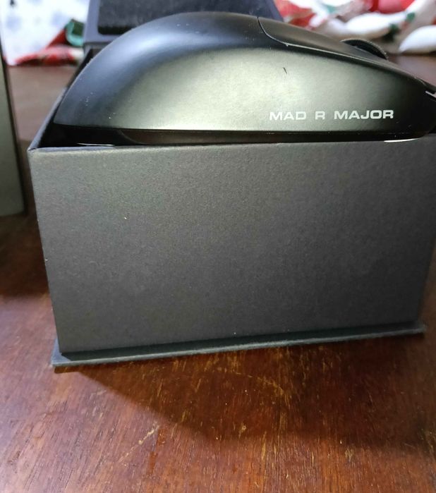 Mouse Gaming Mad R Major – nou, nefolosit, stare impecabilă