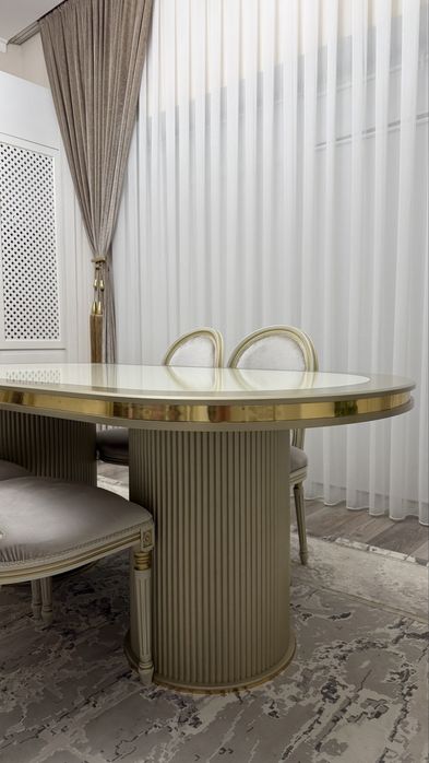 Стильный обеденный стол + 6 стульев