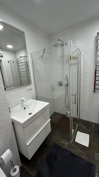 Отдава Под наем луксозен двустаен апартамент в Кръстова Вада