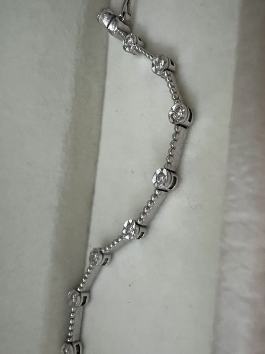 Гривна с диаманти