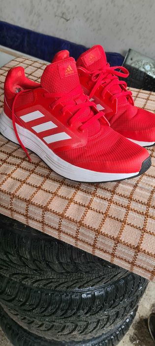 Vand adidasi marimea 44