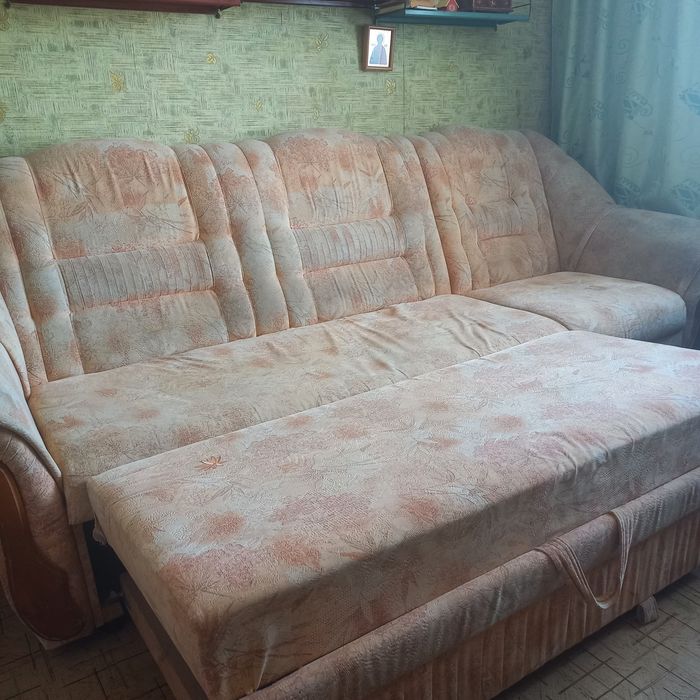 Диван и два кресла