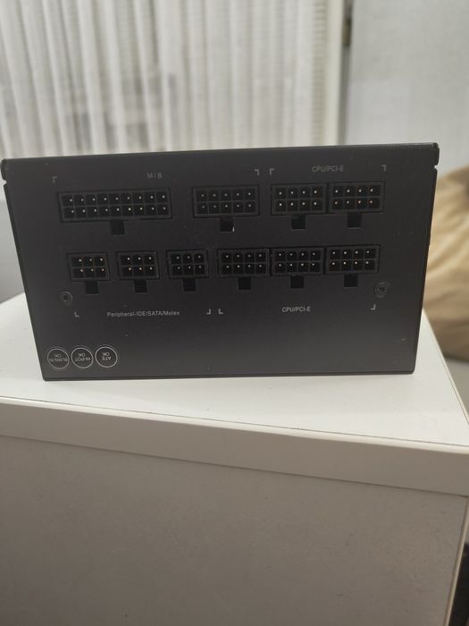 Захранване Gigabyte P1000GM