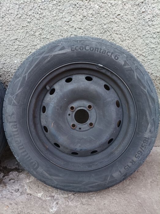 Vând 4 roti Logan 185 65 15 vara