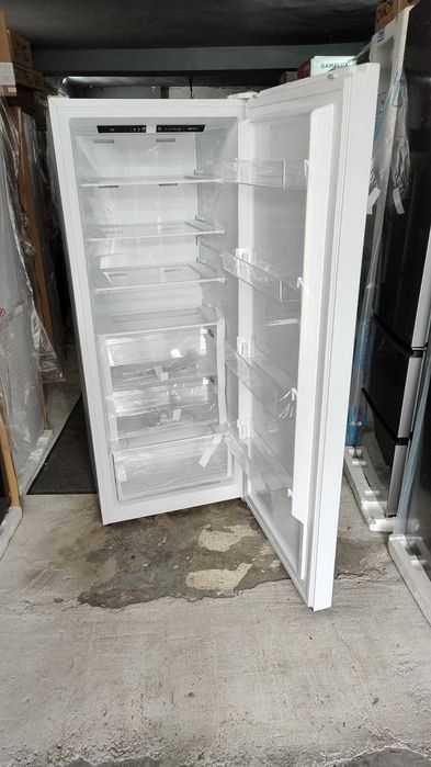 Чисто нов Вертикален Фризер Gorenje 384 л NoFrost Multiflow 360°