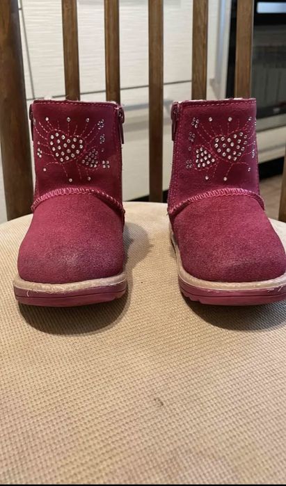 Зимние детские сапожки на девочку