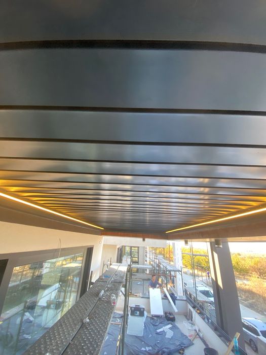 Пергола, биоклиматична пергола, стъклени тавани,гилотинно остъкляване