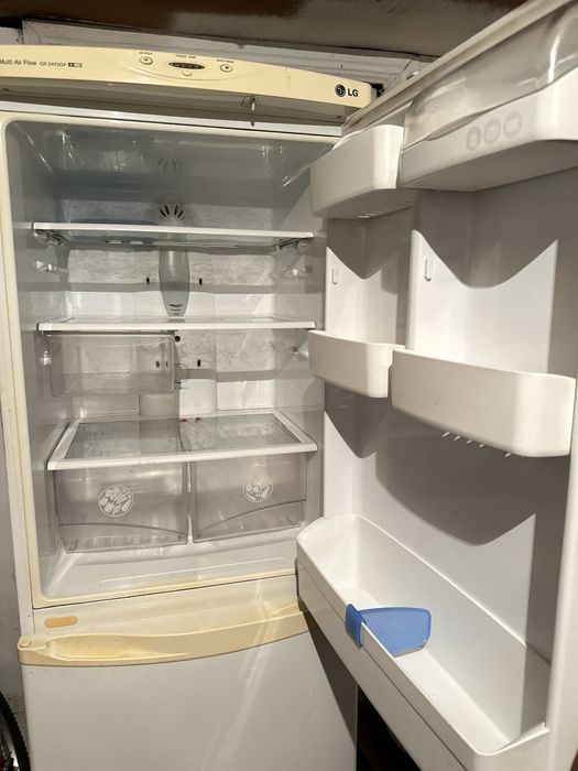 Продам Холодильник и стиралку