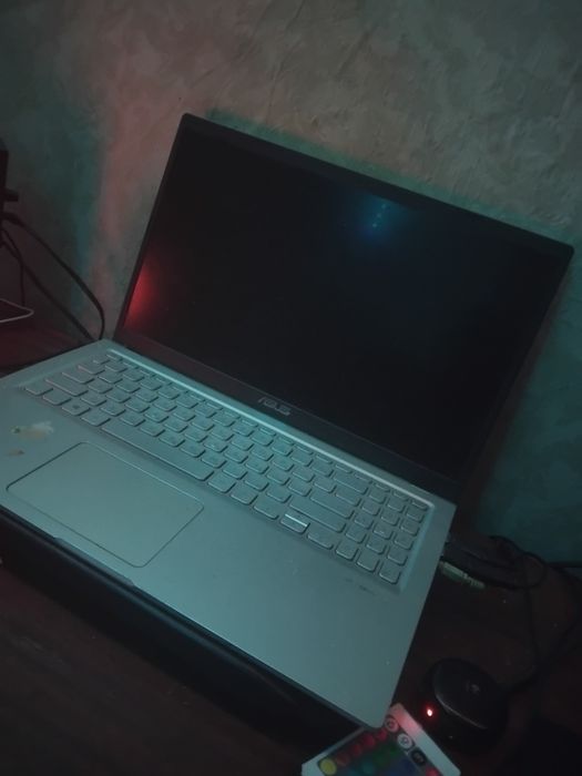 Лаптоп ASUS X515JA