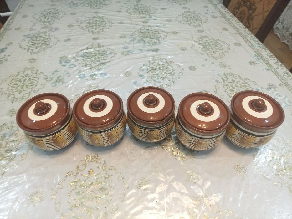 горшки хорошие .