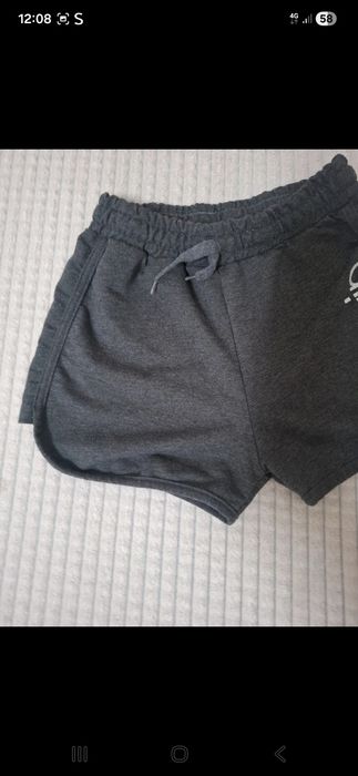 Pantaloni scurti femei