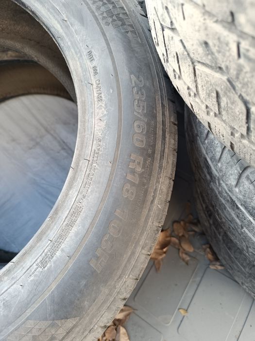 Продам пару 235 60 r18