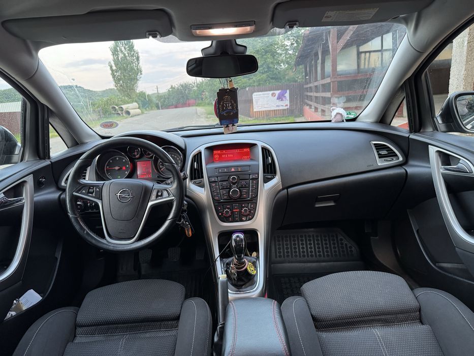 OPEL Astra 2011 — imagine 4