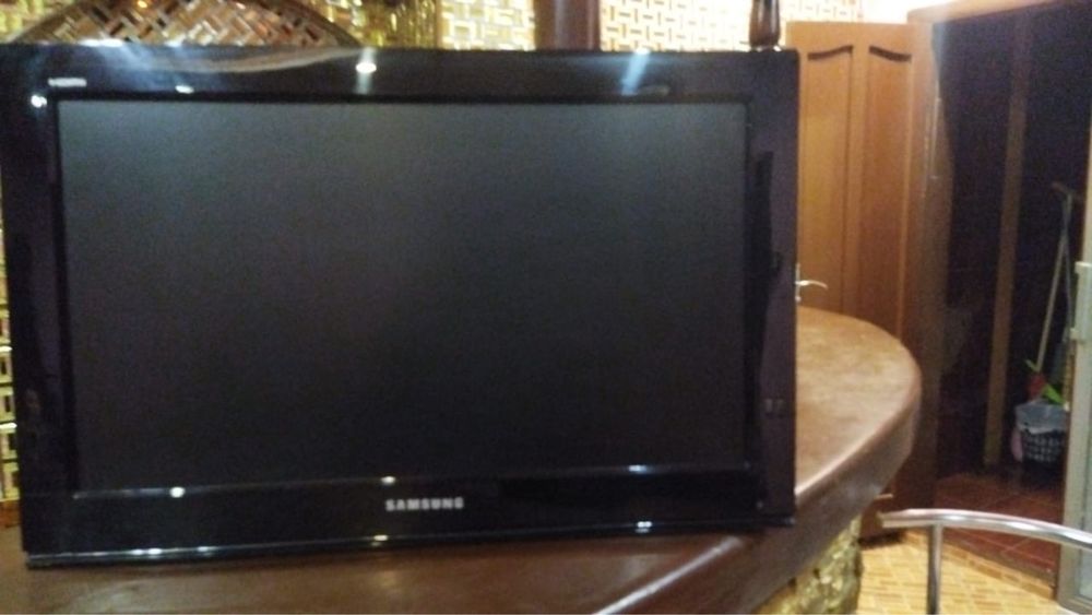 Телевизор samsung