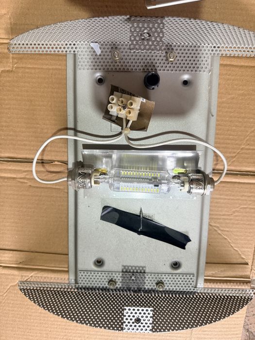 Aplica lumina excelenta