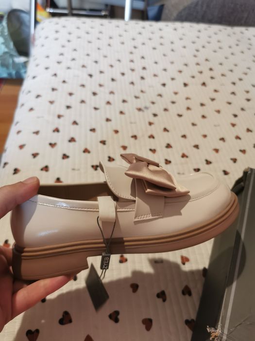 Продам детские туфли