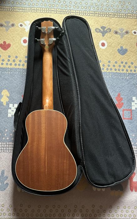 Продаеться укулеле PeaVey Composer Ukulele