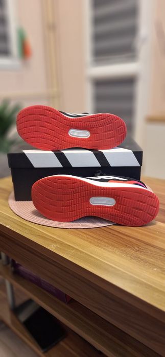 Маратонки ADIDAS Runfalcon 5