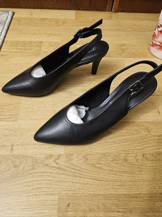 Pantofi dama din piele decupati