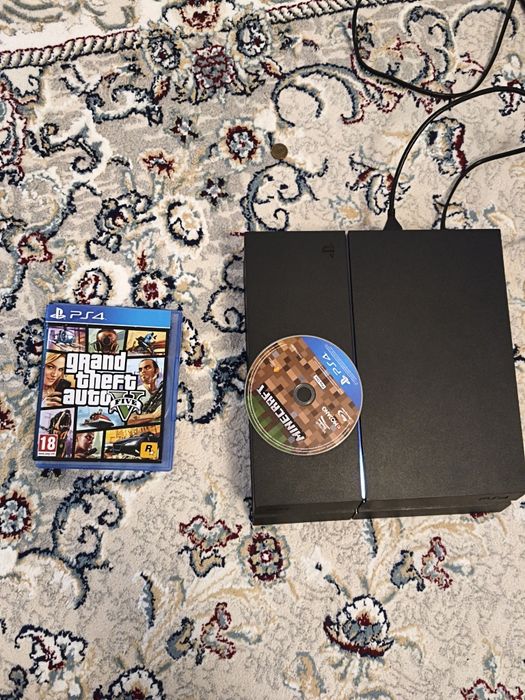PlayStation 4 ...