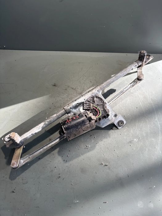 Ansamblu stergatoare parbriz volan pe stanga Volkswagen VW Polo 1998