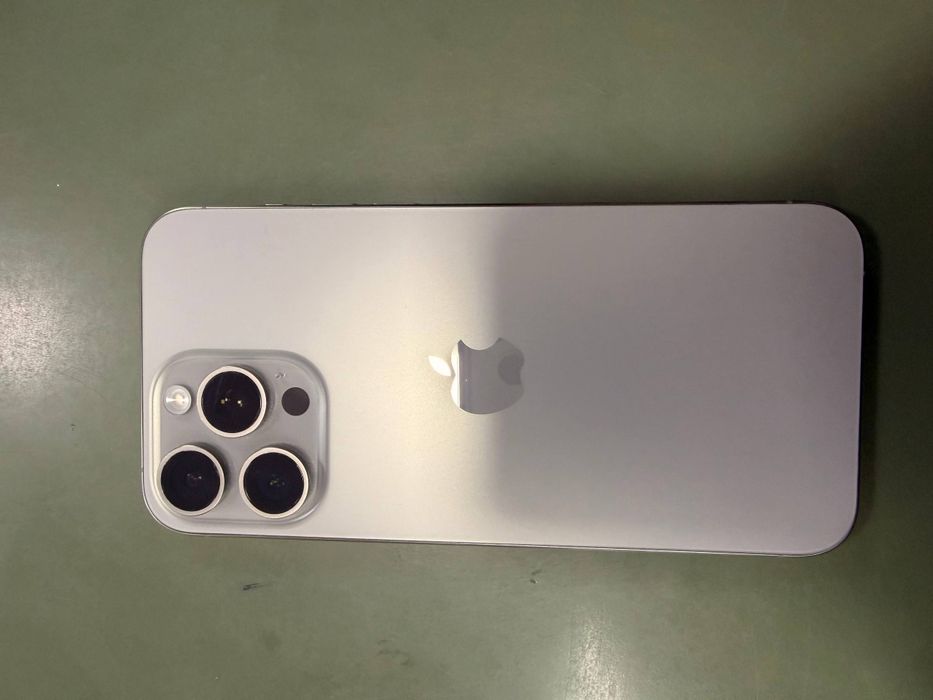 iphone 15 pro max ayfon