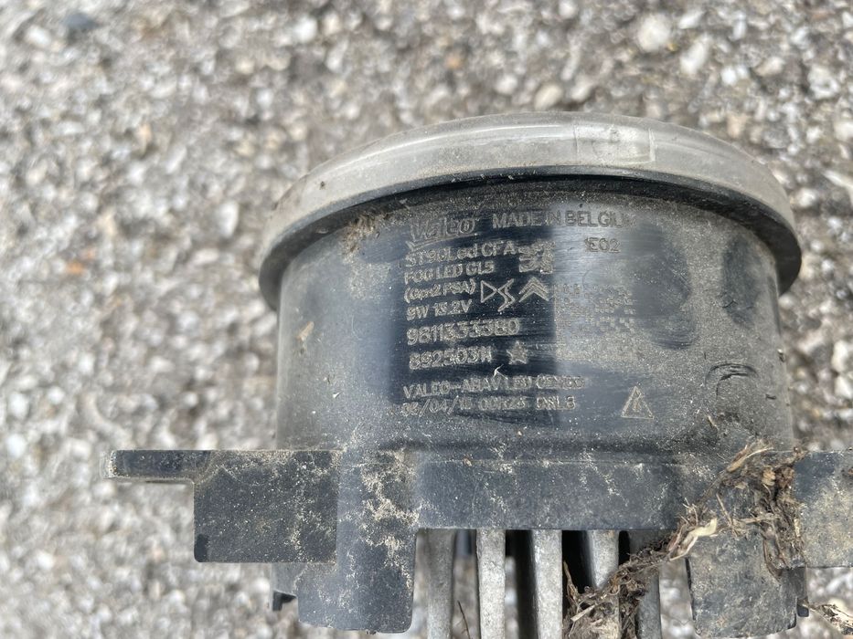 Пежо 508  халогени