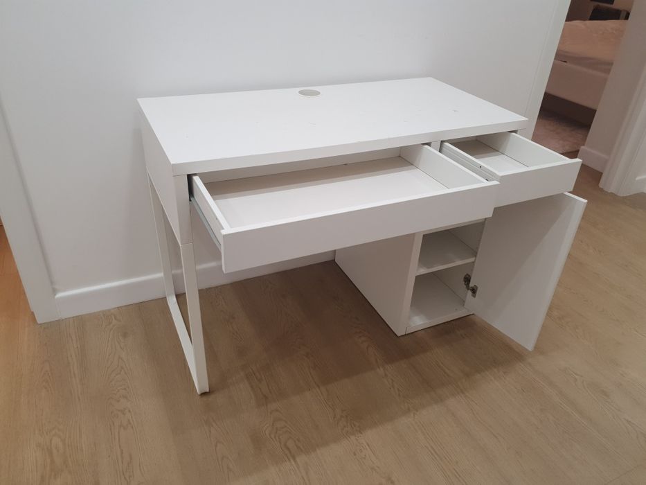 Продам стол письменный IKEA Микке