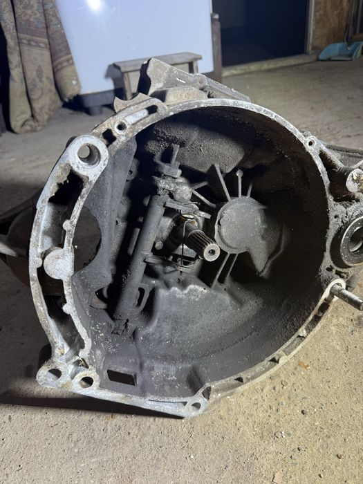 Ваз 2115 2 коробки не рабочие для запчасти