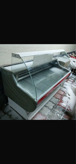 Холодильник витринный