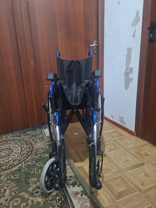 Инвалидная коляска