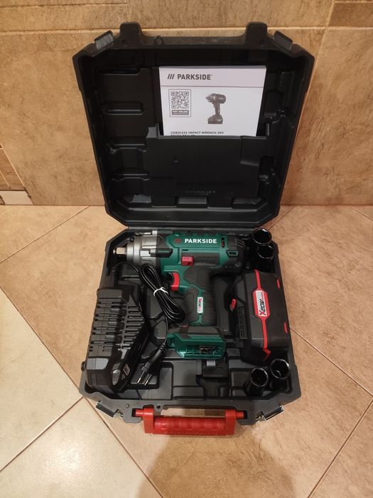 Акумулаторен ударен гайковерт Парксайд