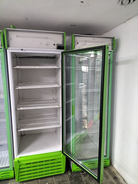 Холодильник Витринный