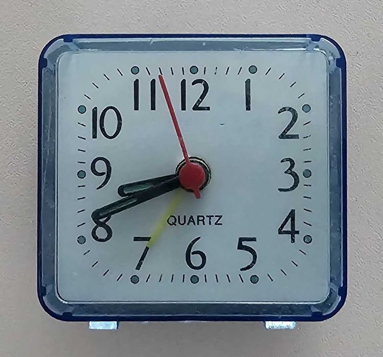 Ceasuri quartz cu baterie AA de 1.5 V funcționale
