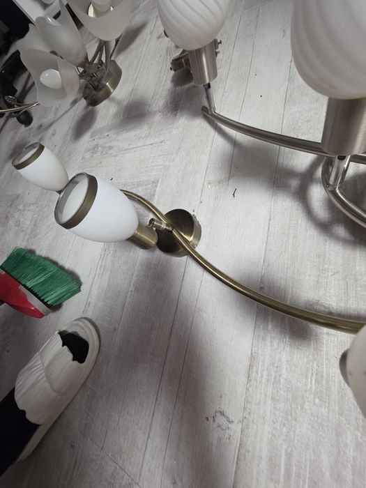 Vând lustre,candelabre moderna