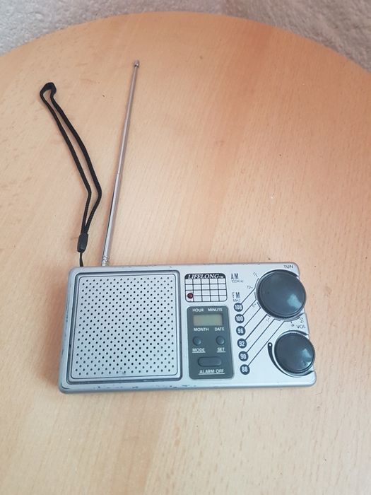 Radio portabil Lifelong. Vechi,vintage.