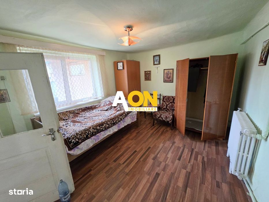 Casă veche cu 3 camere, 259 mp teren, la asfalt, zona Prefectura