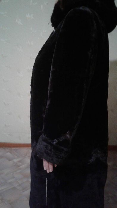 Продам новую мутоновую, шубу..
