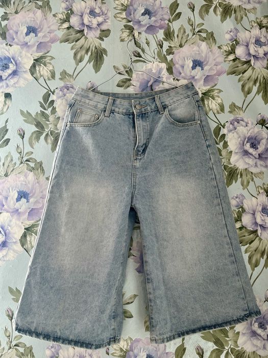 Удлиненные джинсовые шорты