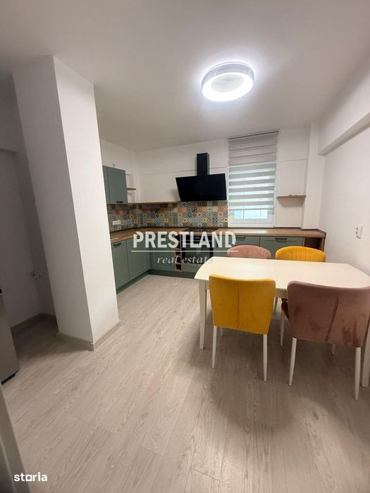 Apartament cu 3 camere, zona centrala.