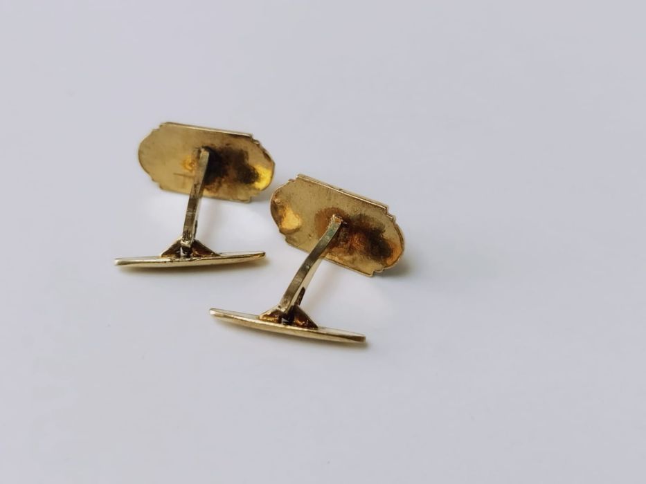 Butoni placati cu aur