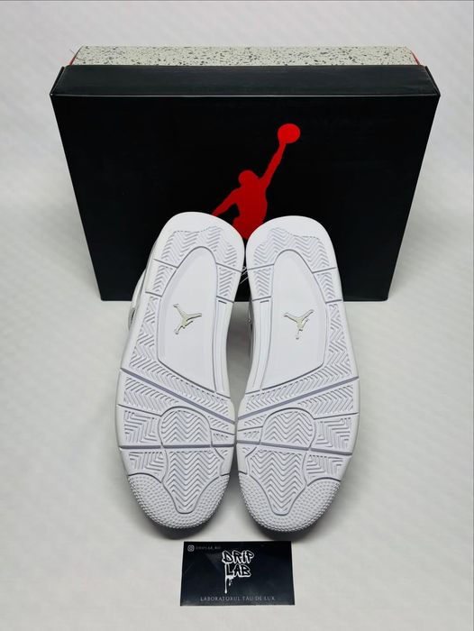 Jordan 4 Full White