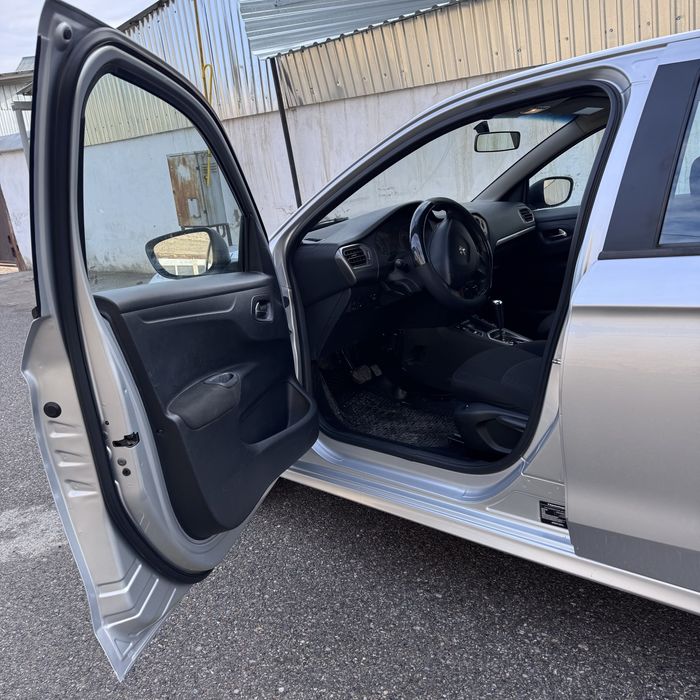 PEUGEOT 301 пежо 301