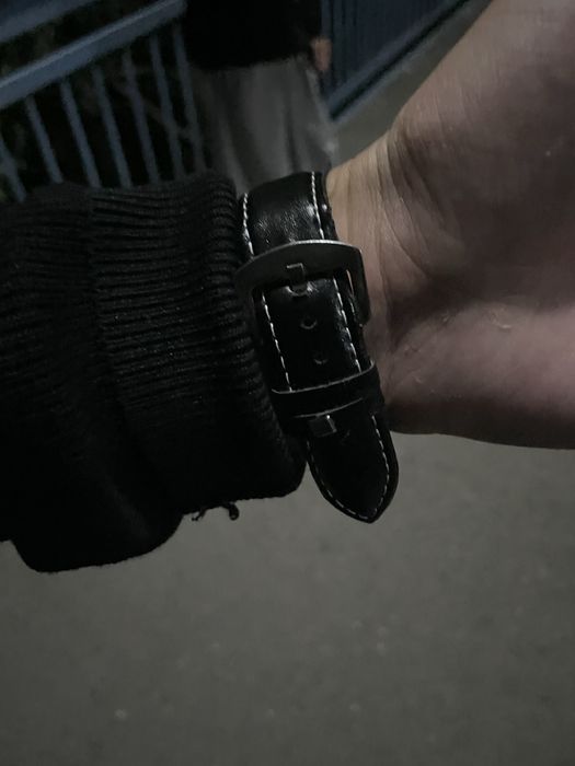 Продам часы в харошом состояни