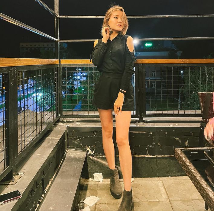 Вечерний образ (рубашка и шорты)