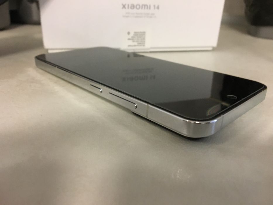 Xiaomi 14 12+8 GB рам  512GB ROM пълен комплект