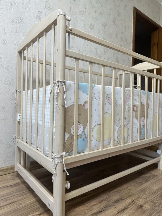 Продам детскую кроватку