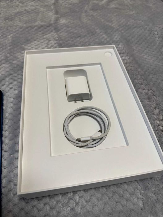 iPad 11 Gen (A16, 128GB, Wi-Fi) – Чисто нов+Apple Pencil Type-C+Калъф